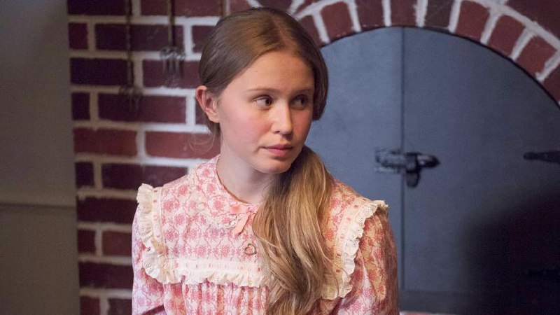 Sharp Objects  1x03 "Fix"